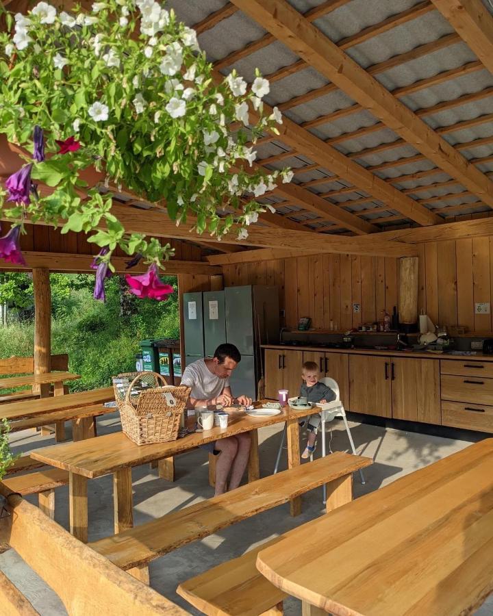 Glamping Gozdna Jasa Hotel โบเว็ก ภายนอก รูปภาพ
