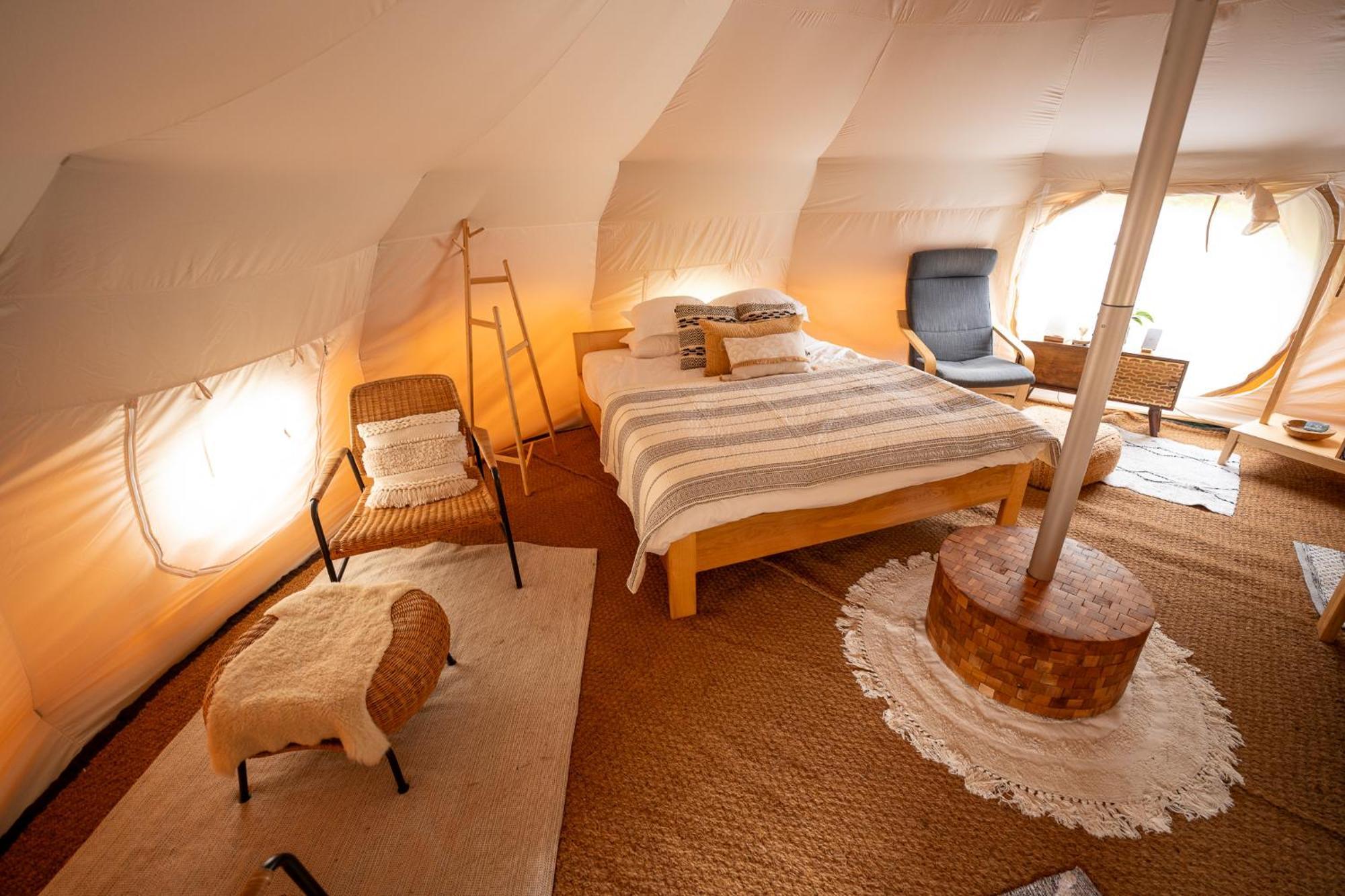 Glamping Gozdna Jasa Hotel โบเว็ก ภายนอก รูปภาพ
