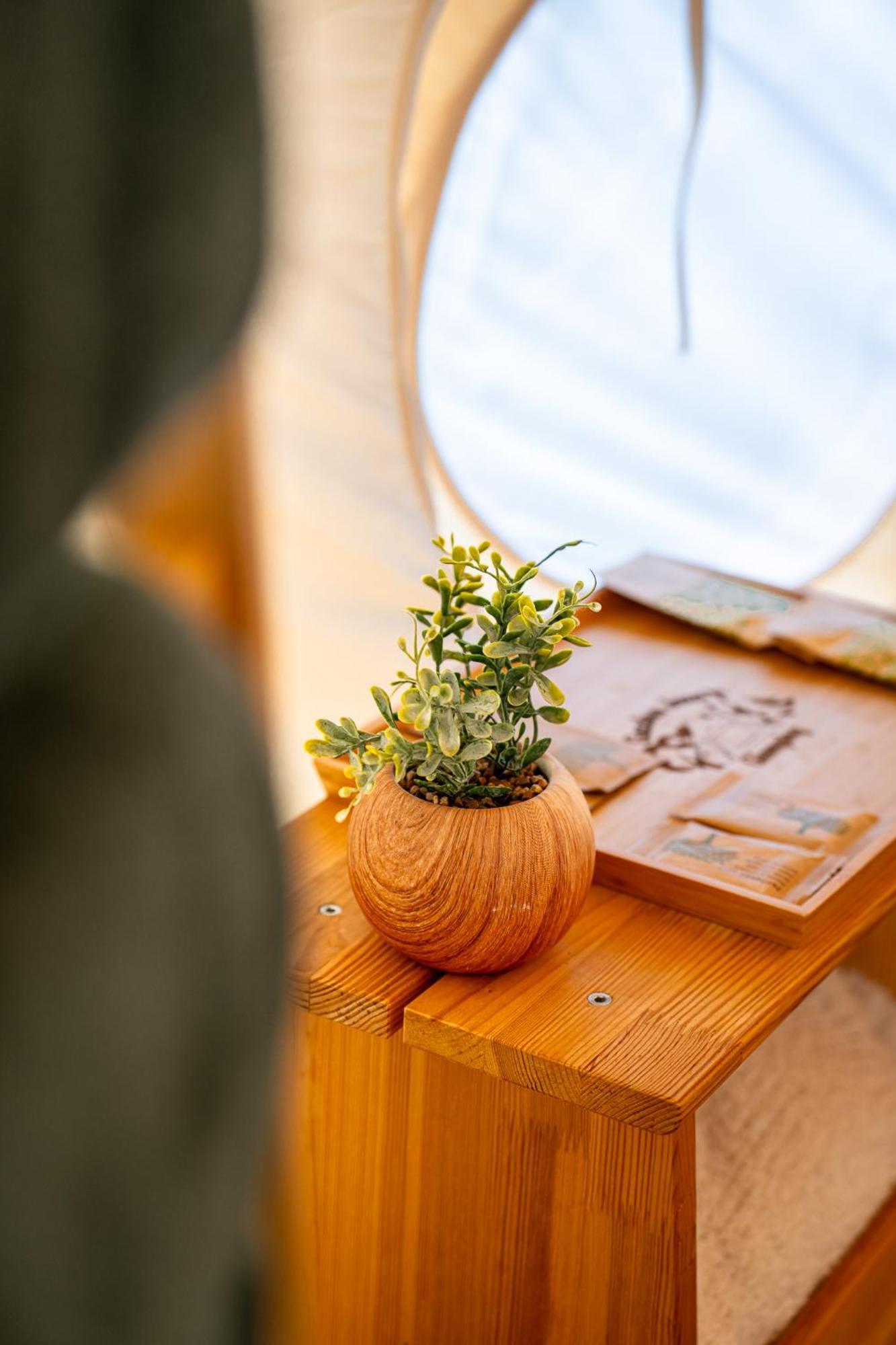 Glamping Gozdna Jasa Hotel โบเว็ก ภายนอก รูปภาพ